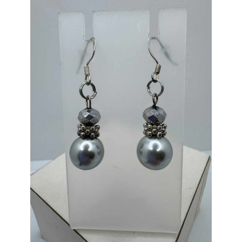 Gray Faux Pearl and Faceted Bead Silver Tone Drop Dangle Earrings Pearlcore